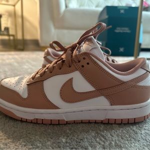 Nike Dunk Low in Rose Whisper